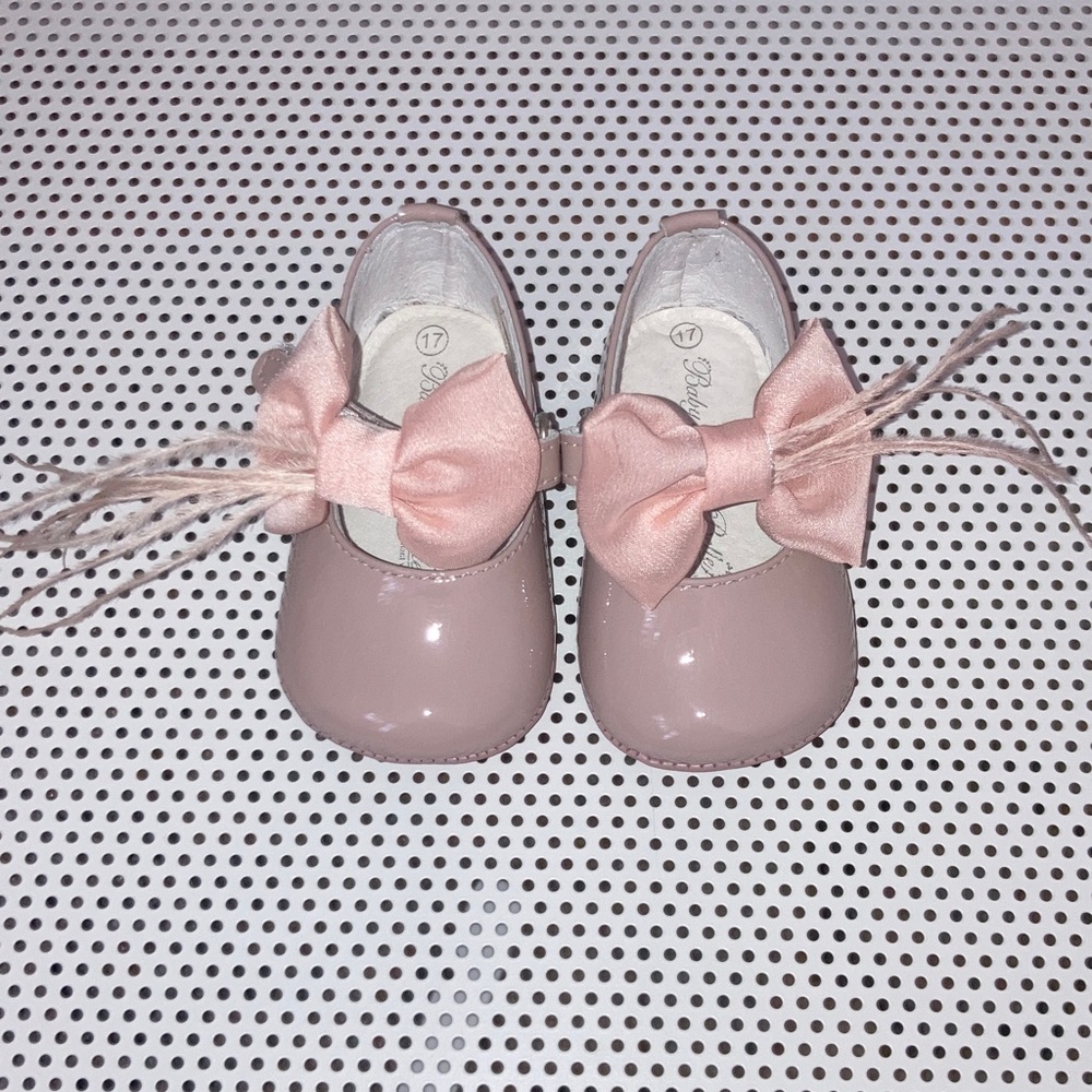 #182. 🆕 NWOT - Baby Beau & Belle Rose Patent Leather Mary Janes